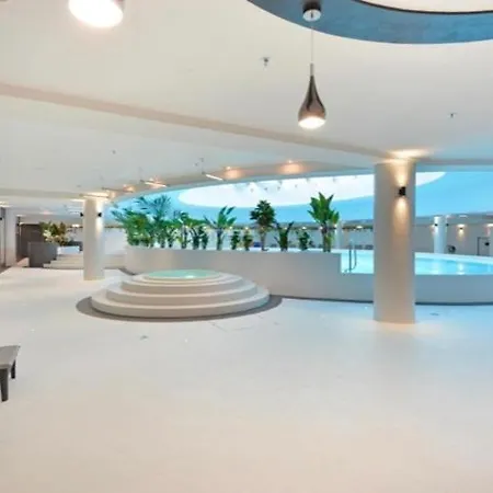 Hanza Tower Bohemia 23 Pool & Jacussi Appartamento *